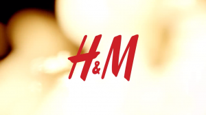 BEACH: BEYONCE AS MRS CARTER IN H&M ADVERT