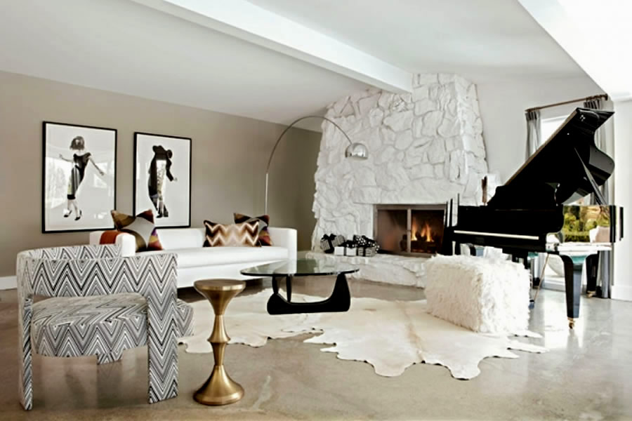 Sophisticated-and-Fashionable-Living-Room-Interior-Design-of-Hillside-Home-by-Cari-Berg-Los-Angeles